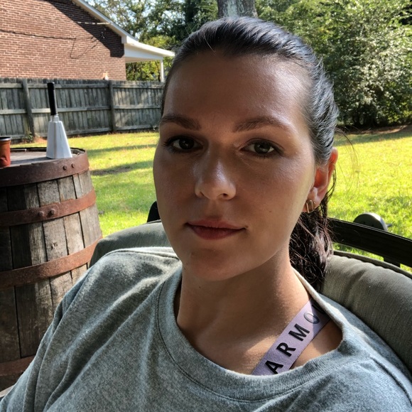 Meet your Posher, Holly - Picture 5 of 5